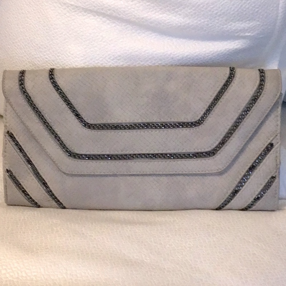 Vegan pebble leather crossbody with chain